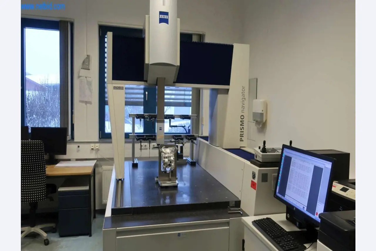 Sistemas de fundição injectada (alumínio) 1.100 - 1.350 t,
Processamento mecânico, fabrico de ferramentas
-1