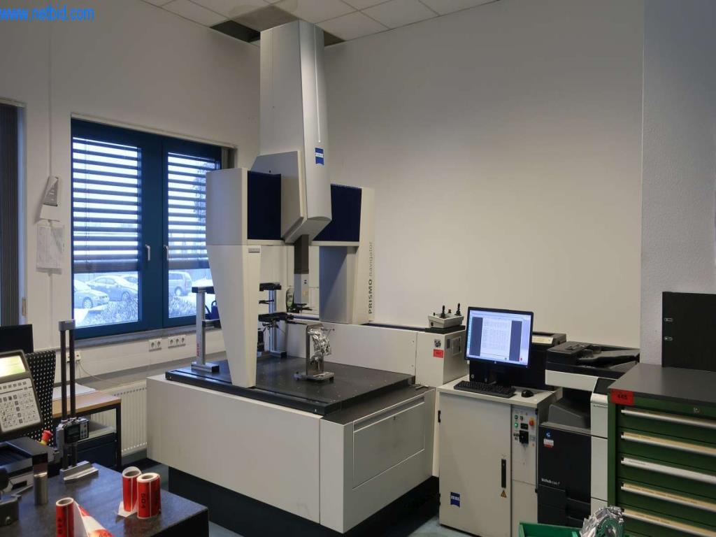 Systémy tlakového lití (hliník) 1 100 - 1 350 t,
Mechanické zpracování, výroba nástrojů
-2