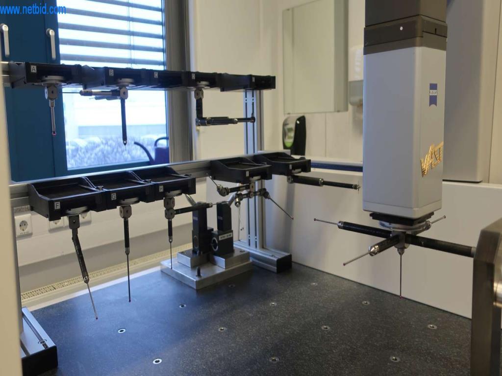 Systémy tlakového lití (hliník) 1 100 - 1 350 t,
Mechanické zpracování, výroba nástrojů
-3