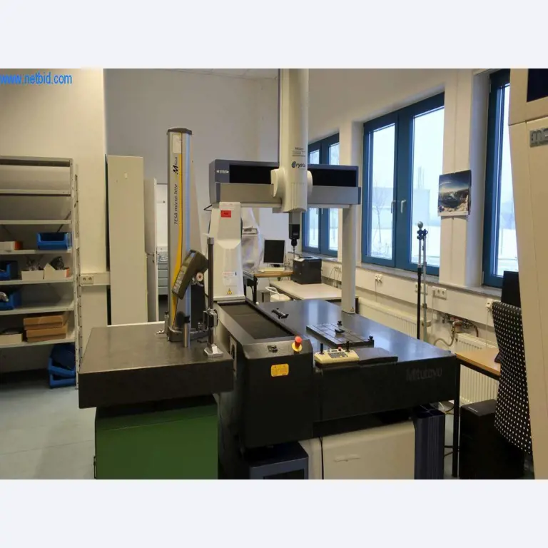 Sistemas de fundição injectada (alumínio) 1.100 - 1.350 t,
Processamento mecânico, fabrico de ferramentas
-2