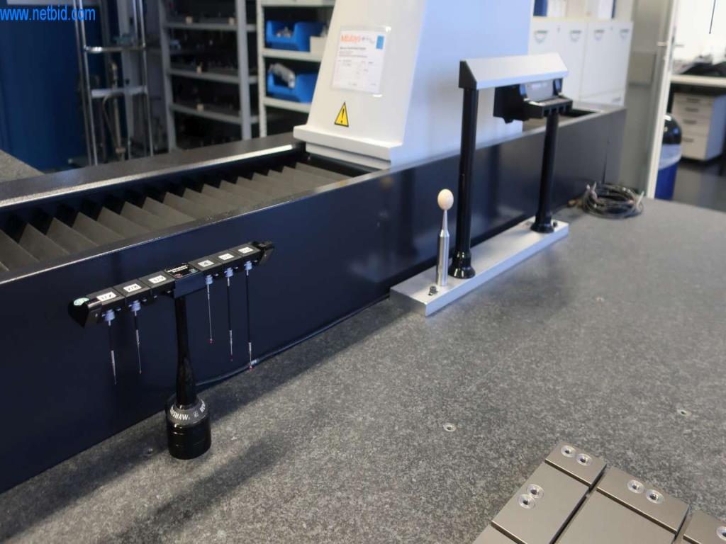 Systémy tlakového lití (hliník) 1 100 - 1 350 t,
Mechanické zpracování, výroba nástrojů
-4