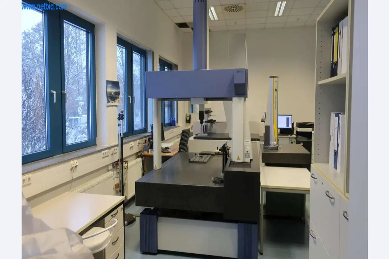 Sistemas de fundição injectada (alumínio) 1.100 - 1.350 t,
Processamento mecânico, fabrico de ferramentas
-7