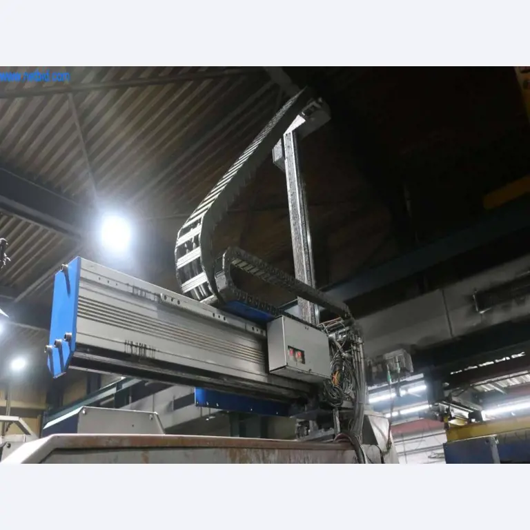 Sistemas de fundição injectada (alumínio) 1.100 - 1.350 t,
Processamento mecânico, fabrico de ferramentas
-10