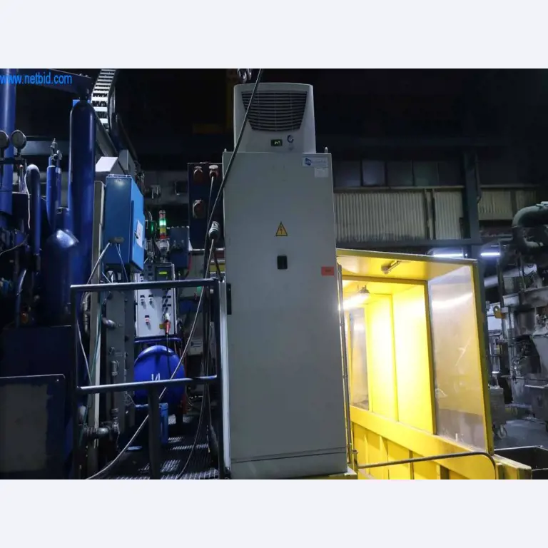 Sistemas de fundição injectada (alumínio) 1.100 - 1.350 t,
Processamento mecânico, fabrico de ferramentas
-11