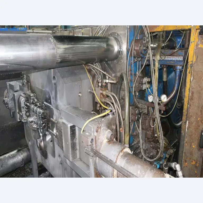 Sistemas de fundição injectada (alumínio) 1.100 - 1.350 t,
Processamento mecânico, fabrico de ferramentas
-28