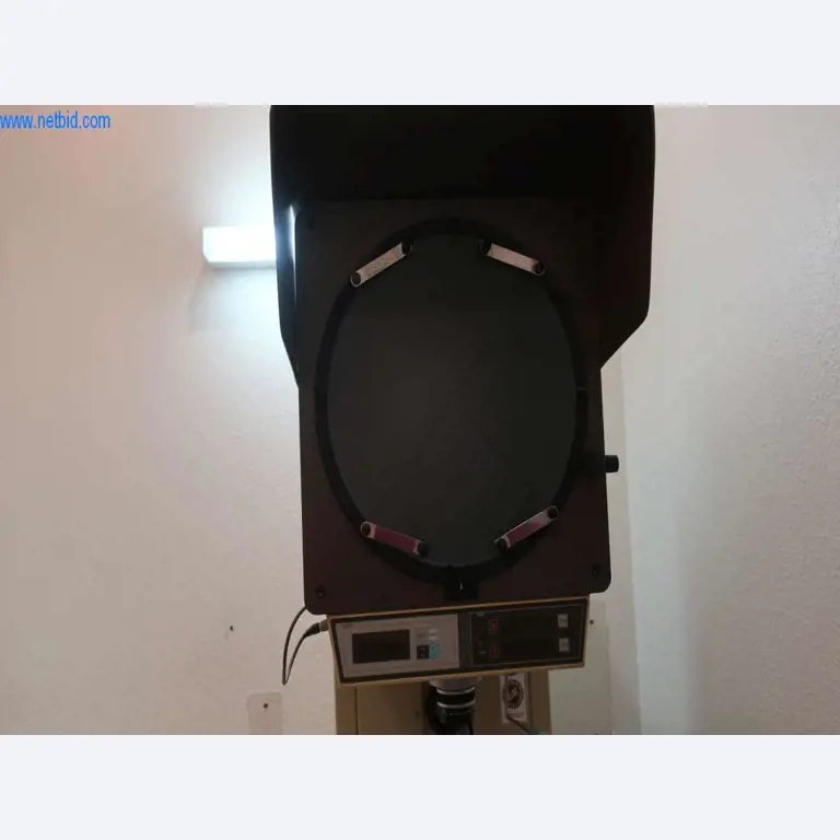 Sistemas de fundição injectada (alumínio) 1.100 - 1.350 t,
Processamento mecânico, fabrico de ferramentas
-2