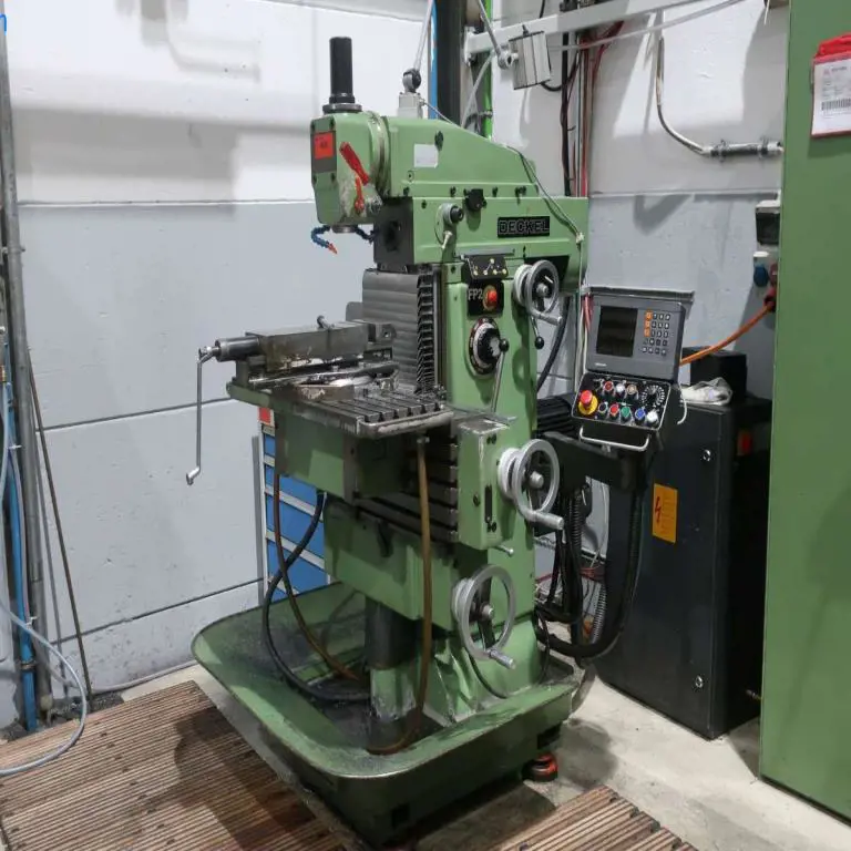 universal drilling and milling machine Deckel FP2-2202