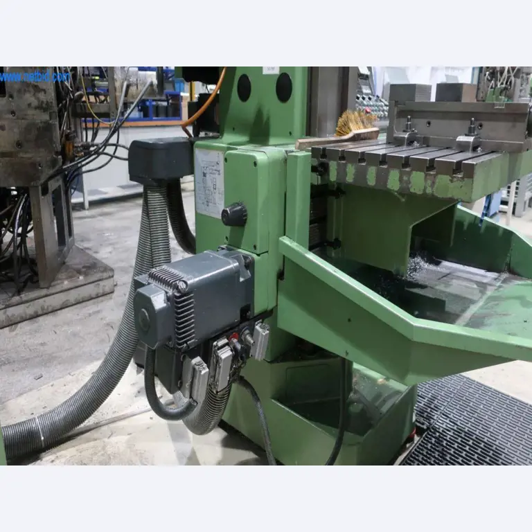 Sistemas de fundição injectada (alumínio) 1.100 - 1.350 t,
Processamento mecânico, fabrico de ferramentas
-4