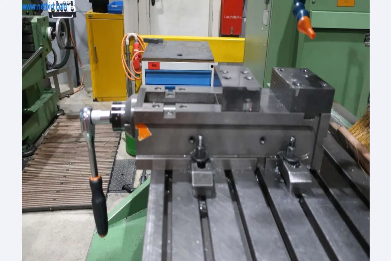 Sistemas de fundição injectada (alumínio) 1.100 - 1.350 t,
Processamento mecânico, fabrico de ferramentas
-6