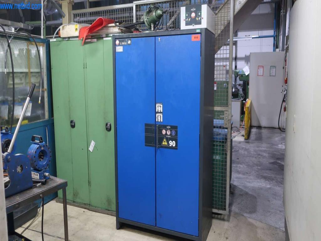 Systémy tlakového lití (hliník) 1 100 - 1 350 t,
Mechanické zpracování, výroba nástrojů
-1