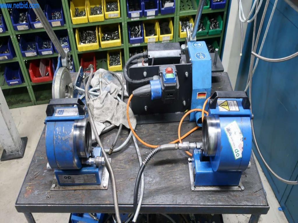 Systémy tlakového lití (hliník) 1 100 - 1 350 t,
Mechanické zpracování, výroba nástrojů
-2