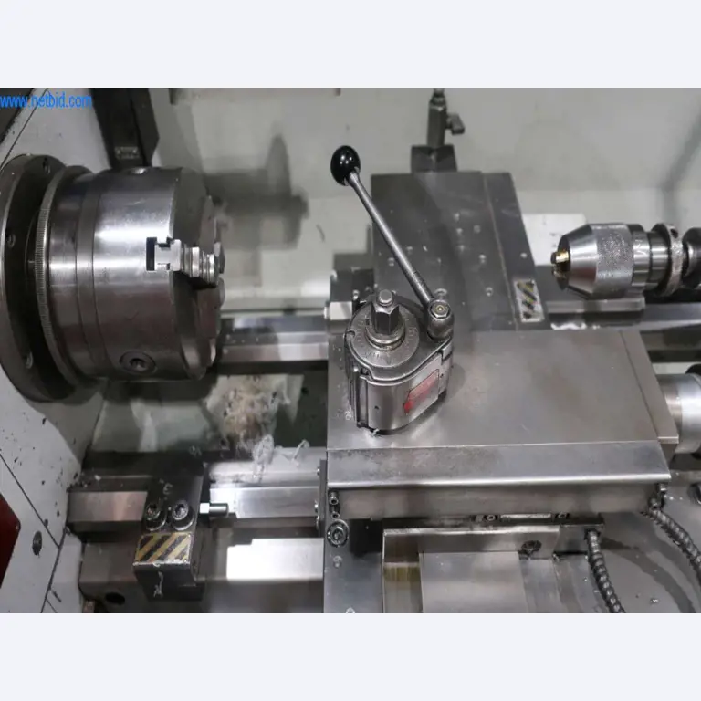 Sistemas de fundição injectada (alumínio) 1.100 - 1.350 t,
Processamento mecânico, fabrico de ferramentas
-5