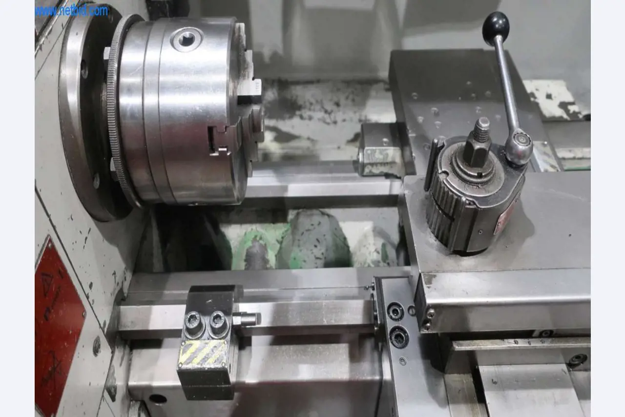 Sistemas de fundição injectada (alumínio) 1.100 - 1.350 t,
Processamento mecânico, fabrico de ferramentas
-4