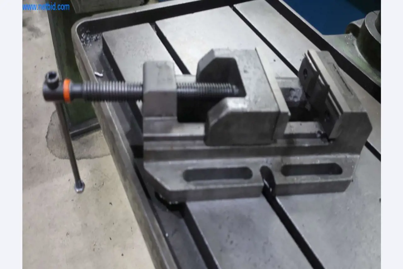 Sistemas de fundição injectada (alumínio) 1.100 - 1.350 t,
Processamento mecânico, fabrico de ferramentas
-5