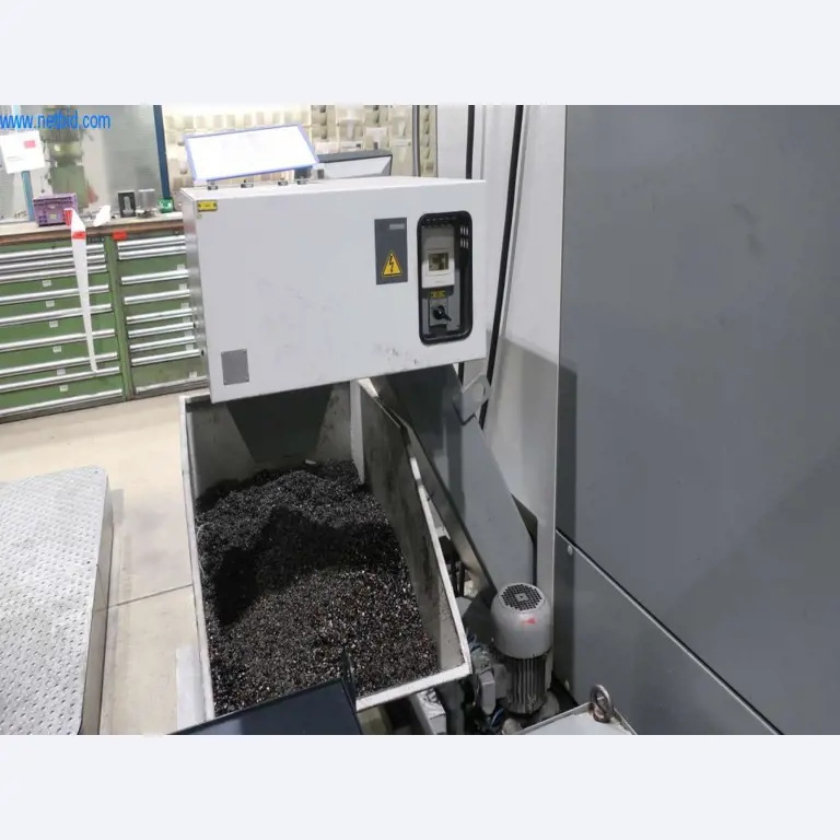 Sistemas de fundição injectada (alumínio) 1.100 - 1.350 t,
Processamento mecânico, fabrico de ferramentas
-10