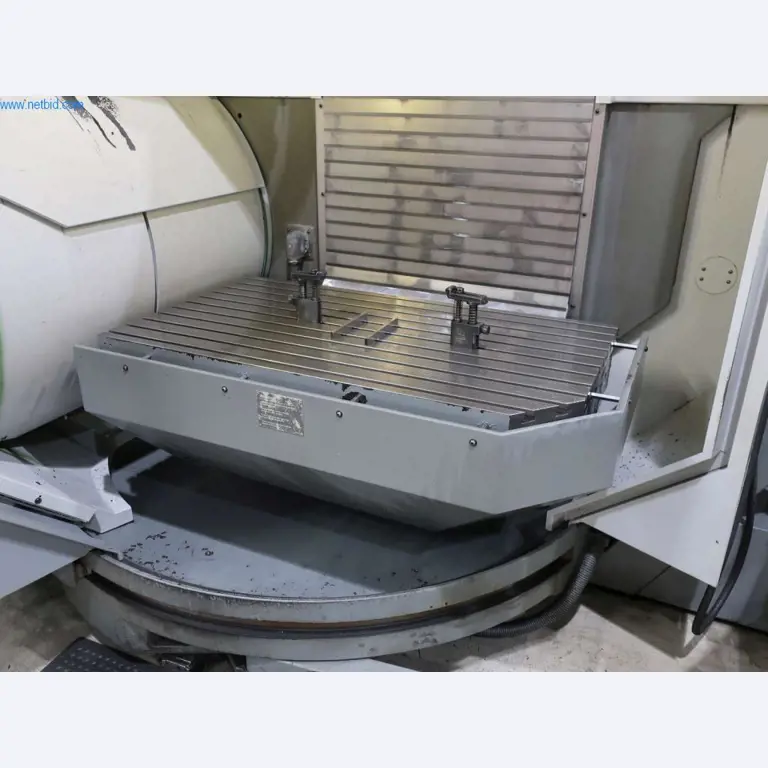 Sistemas de fundição injectada (alumínio) 1.100 - 1.350 t,
Processamento mecânico, fabrico de ferramentas
-12