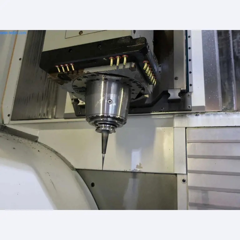 Sistemas de fundição injectada (alumínio) 1.100 - 1.350 t,
Processamento mecânico, fabrico de ferramentas
-13
