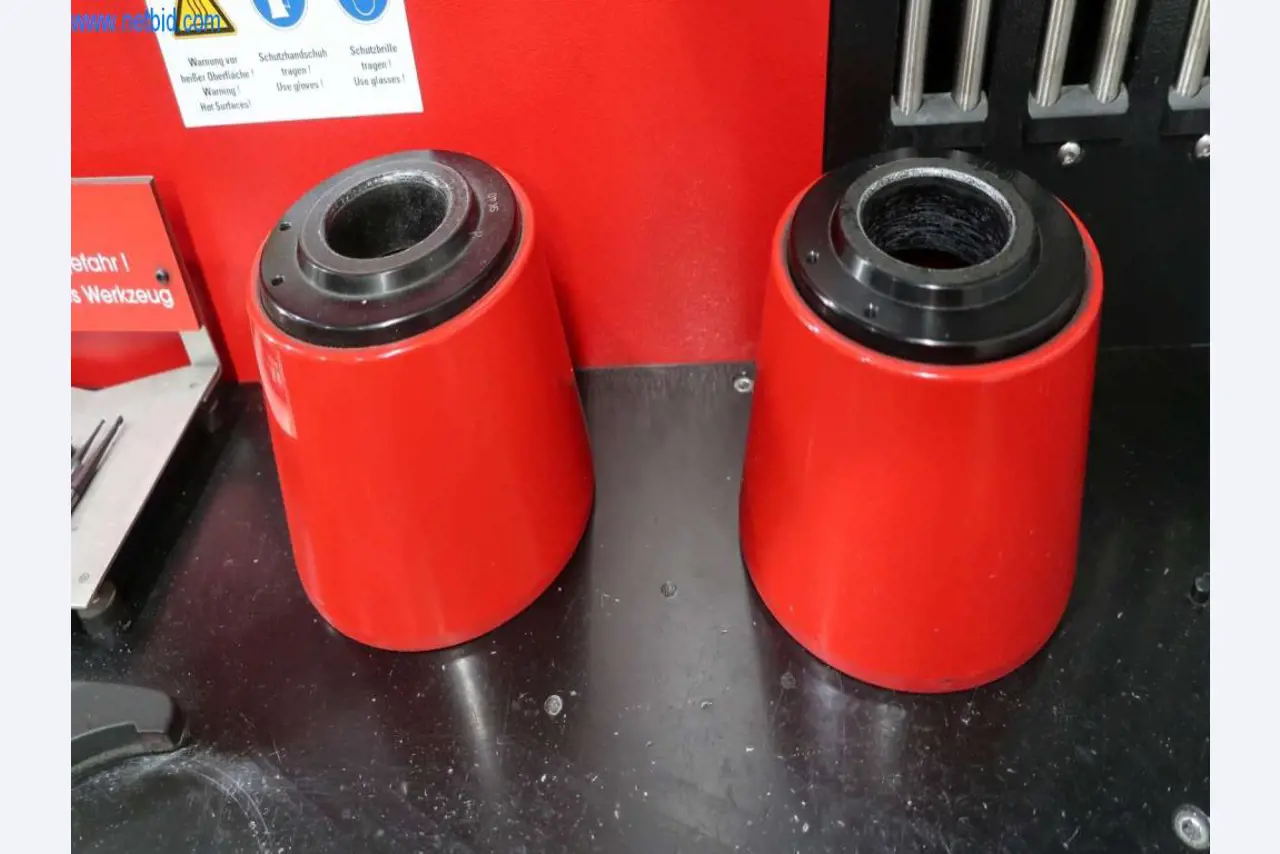 Sistemas de fundição injectada (alumínio) 1.100 - 1.350 t,
Processamento mecânico, fabrico de ferramentas
-4