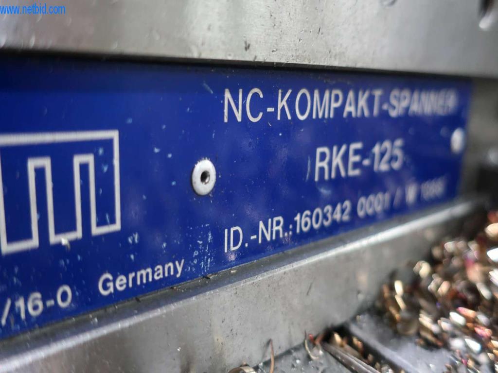 Systémy tlakového lití (hliník) 1 100 - 1 350 t,
Mechanické zpracování, výroba nástrojů
-2