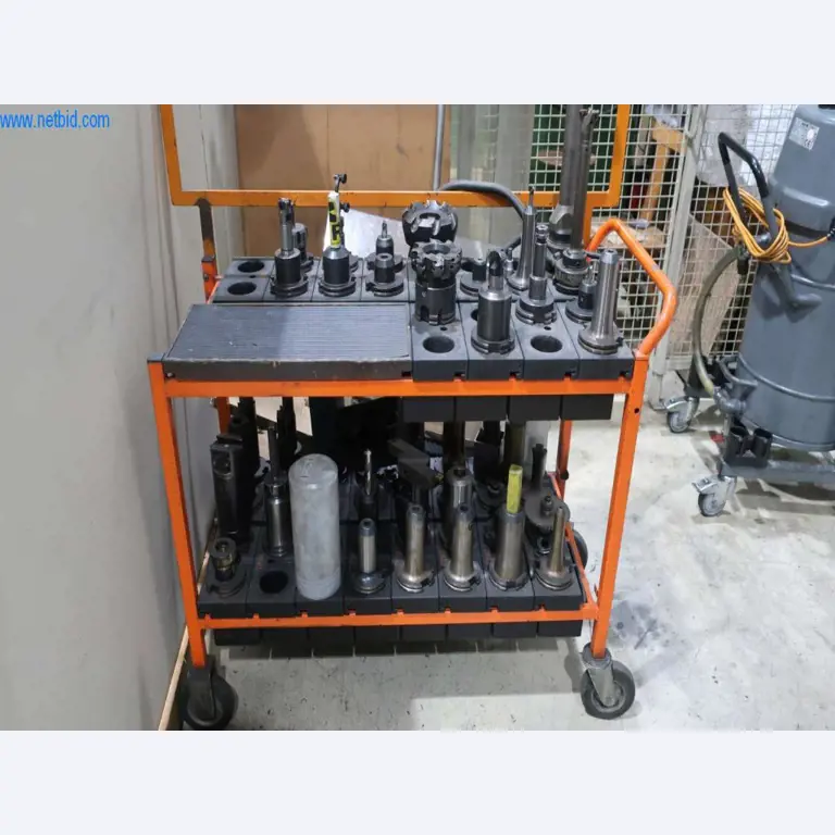 Sistemas de fundição injectada (alumínio) 1.100 - 1.350 t,
Processamento mecânico, fabrico de ferramentas
-15