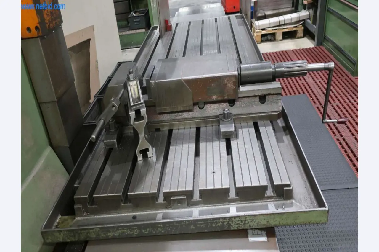 Sistemas de fundição injectada (alumínio) 1.100 - 1.350 t,
Processamento mecânico, fabrico de ferramentas
-7
