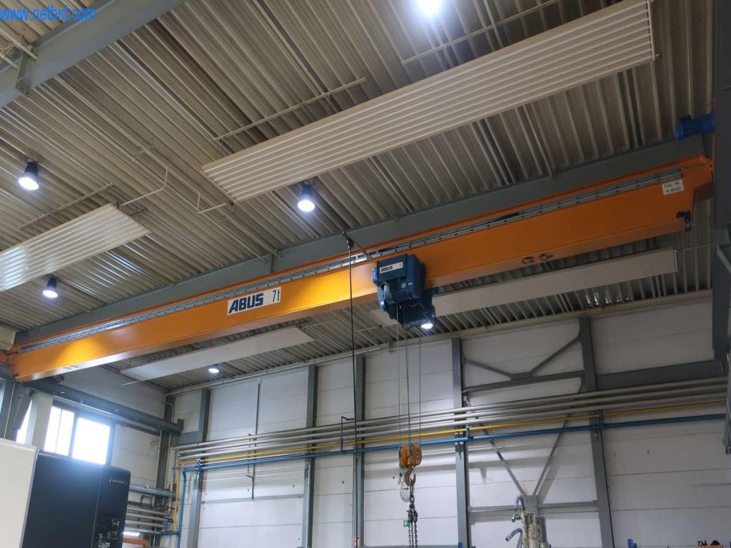 Systémy tlakového lití (hliník) 1 100 - 1 350 t,
Mechanické zpracování, výroba nástrojů
-2