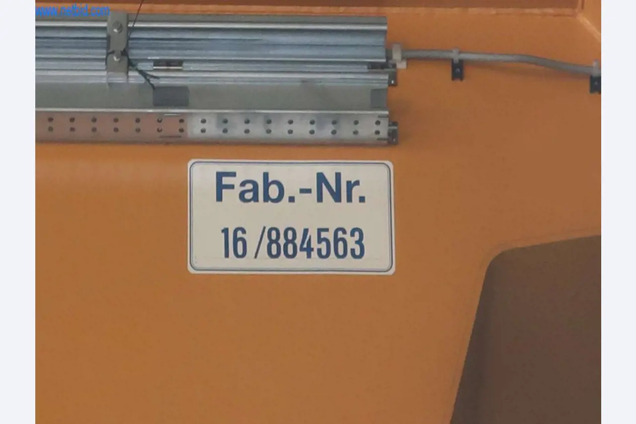 Sistemas de fundição injectada (alumínio) 1.100 - 1.350 t,
Processamento mecânico, fabrico de ferramentas
-3