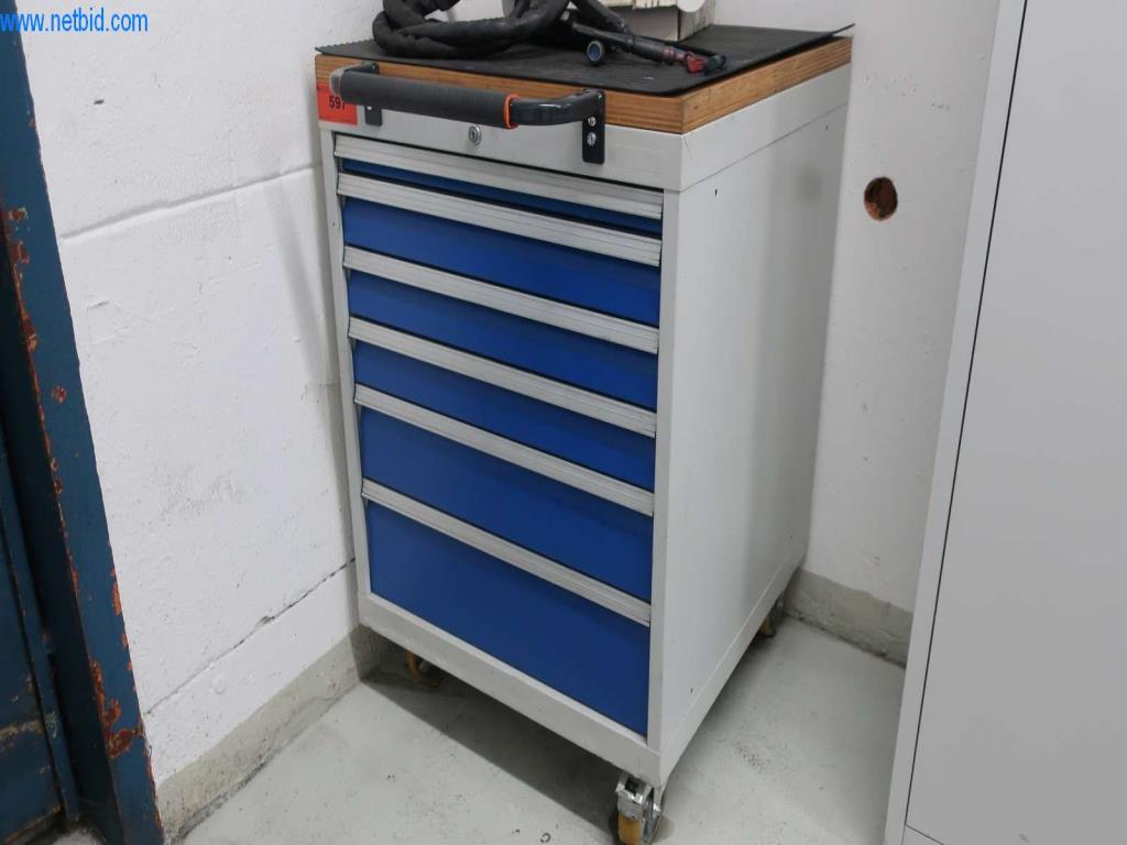 Systémy tlakového lití (hliník) 1 100 - 1 350 t,
Mechanické zpracování, výroba nástrojů
-1