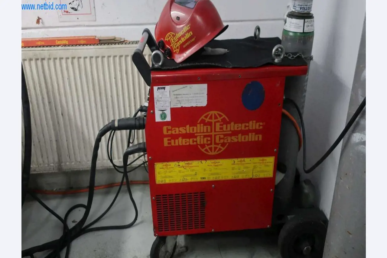 Sistemas de fundição injectada (alumínio) 1.100 - 1.350 t,
Processamento mecânico, fabrico de ferramentas
-5