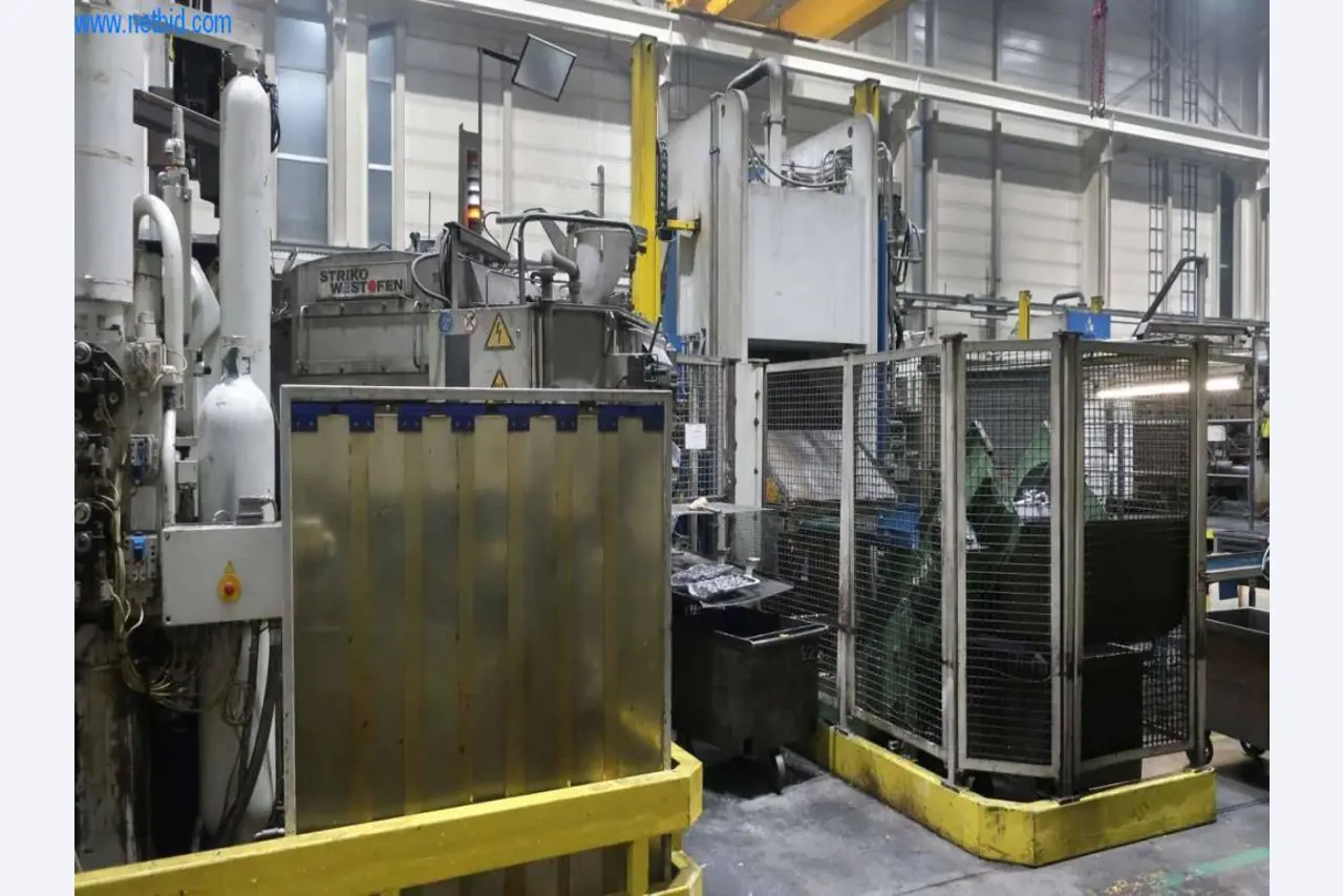 Sistemas de fundição injectada (alumínio) 1.100 - 1.350 t,
Processamento mecânico, fabrico de ferramentas
-13