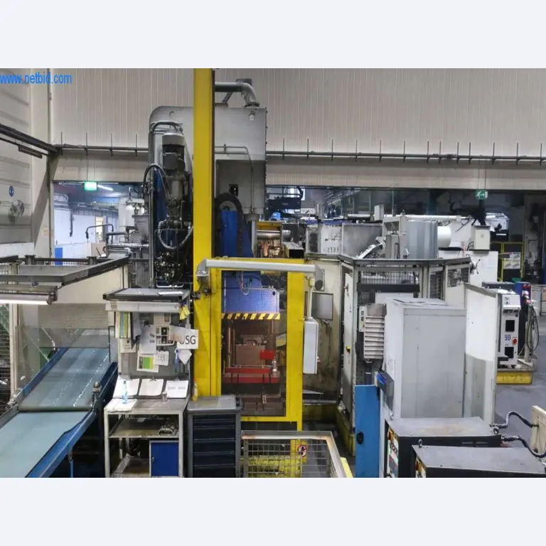 Sistemas de fundição injectada (alumínio) 1.100 - 1.350 t,
Processamento mecânico, fabrico de ferramentas
-26