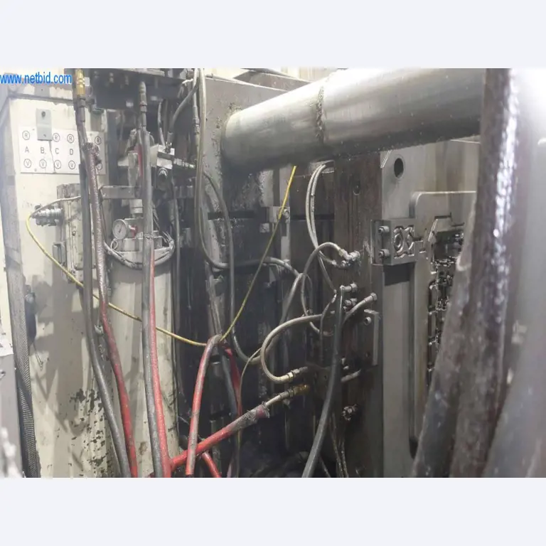Sistemas de fundição injectada (alumínio) 1.100 - 1.350 t,
Processamento mecânico, fabrico de ferramentas
-29