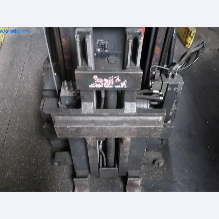 Sistemas de fundição injectada (alumínio) 1.100 - 1.350 t,
Processamento mecânico, fabrico de ferramentas
-5