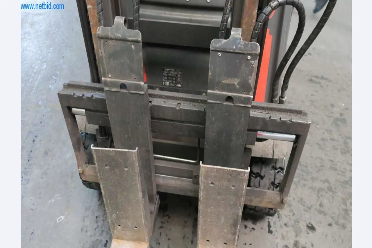 Sistemas de fundição injectada (alumínio) 1.100 - 1.350 t,
Processamento mecânico, fabrico de ferramentas
-2