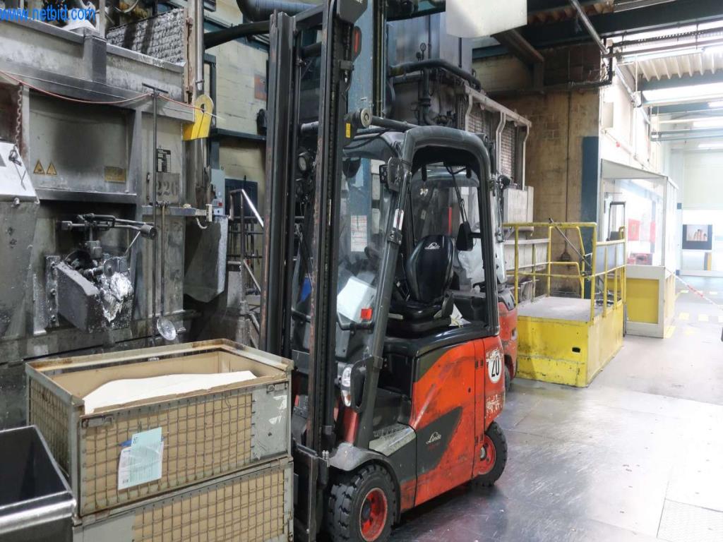 Systémy tlakového lití (hliník) 1 100 - 1 350 t,
Mechanické zpracování, výroba nástrojů
-2