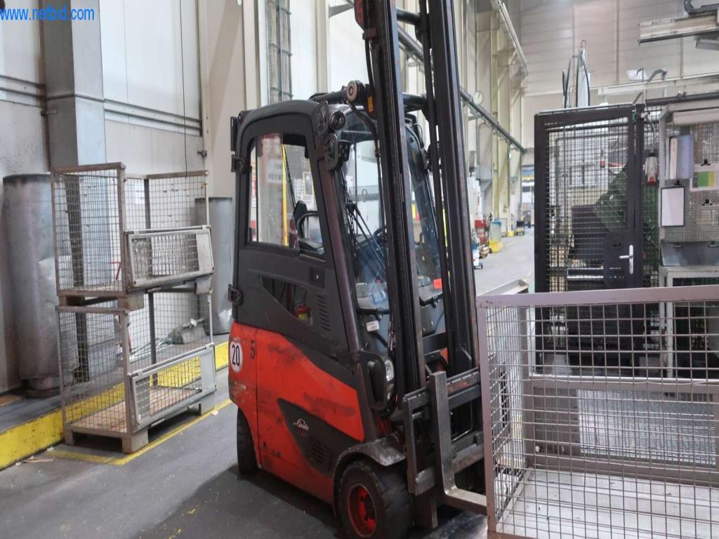 Systémy tlakového lití (hliník) 1 100 - 1 350 t,
Mechanické zpracování, výroba nástrojů
-2