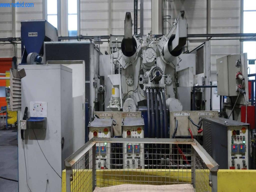 Systémy tlakového lití (hliník) 1 100 - 1 350 t,
Mechanické zpracování, výroba nástrojů
-24