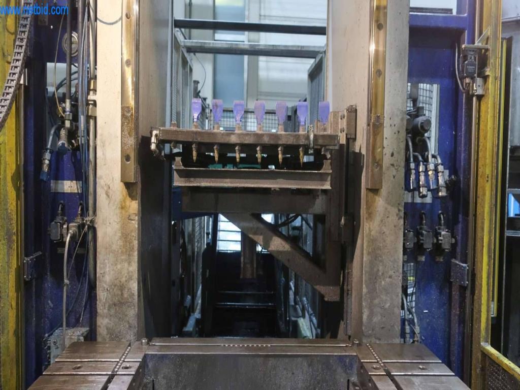 Systémy tlakového lití (hliník) 1 100 - 1 350 t,
Mechanické zpracování, výroba nástrojů
-25