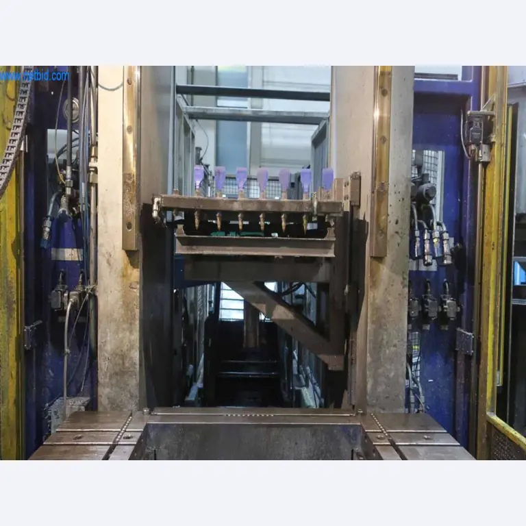 Sistemas de fundição injectada (alumínio) 1.100 - 1.350 t,
Processamento mecânico, fabrico de ferramentas
-25