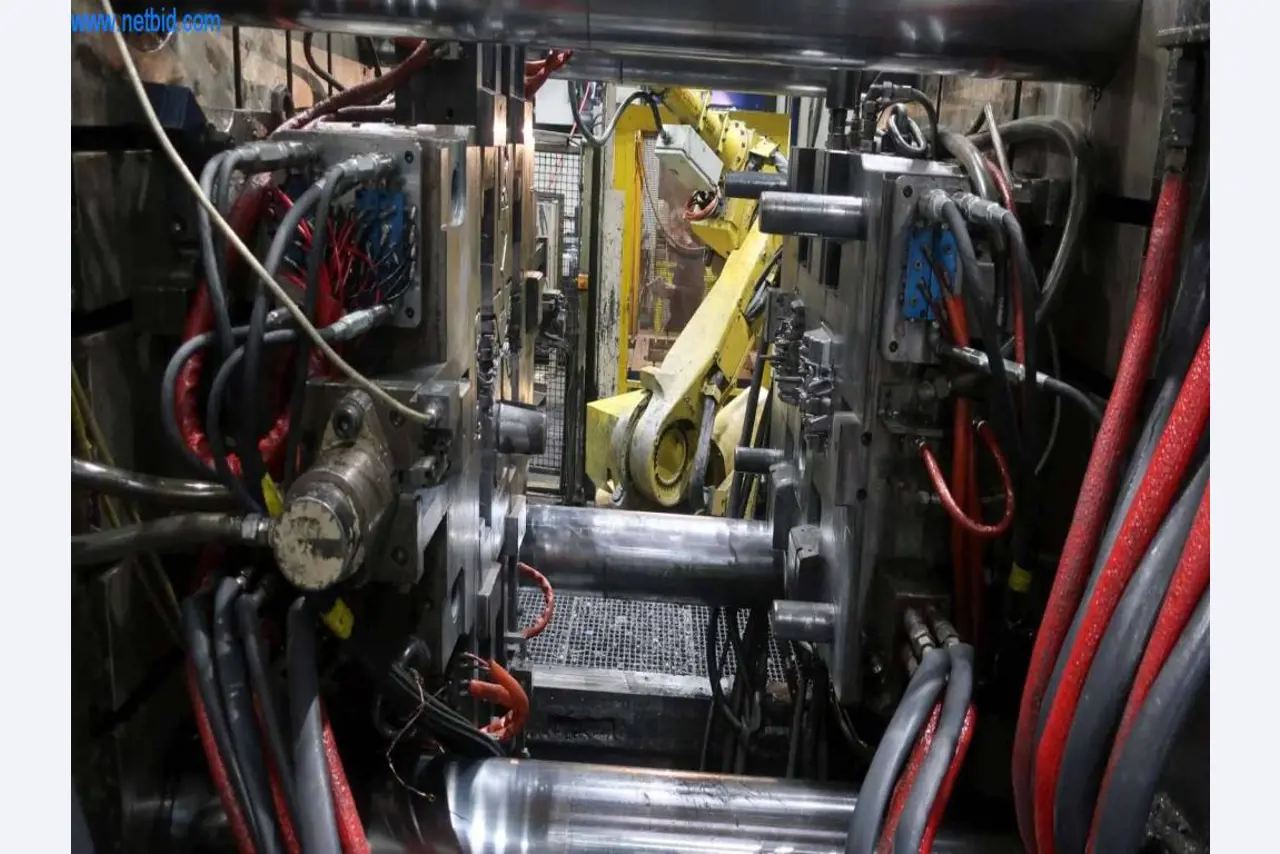 Sistemas de fundição injectada (alumínio) 1.100 - 1.350 t,
Processamento mecânico, fabrico de ferramentas
-30