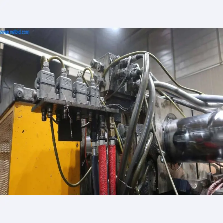 Sistemas de fundição injectada (alumínio) 1.100 - 1.350 t,
Processamento mecânico, fabrico de ferramentas
-31