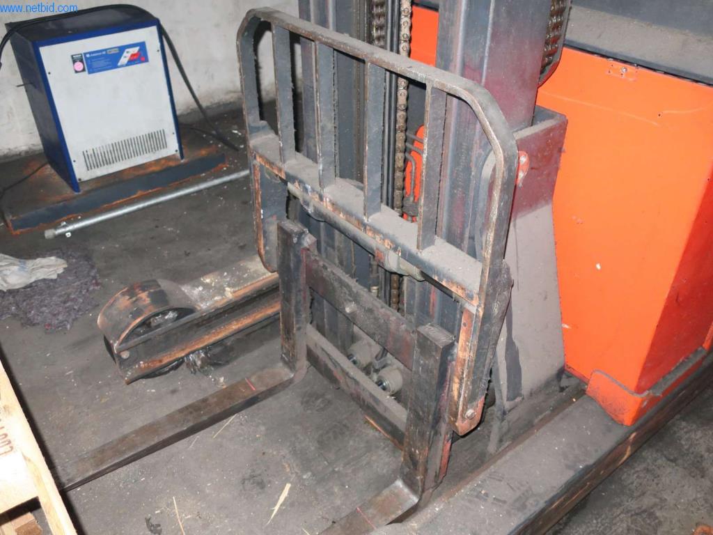 Systémy tlakového lití (hliník) 1 100 - 1 350 t,
Mechanické zpracování, výroba nástrojů
-3