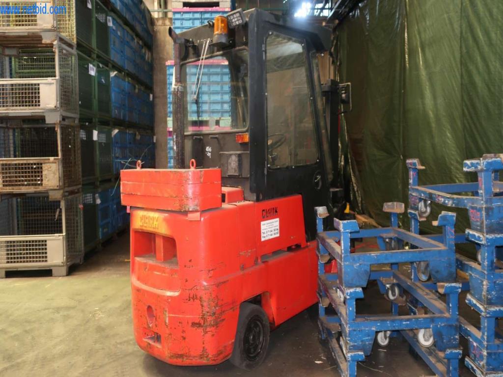 Systémy tlakového lití (hliník) 1 100 - 1 350 t,
Mechanické zpracování, výroba nástrojů
-3