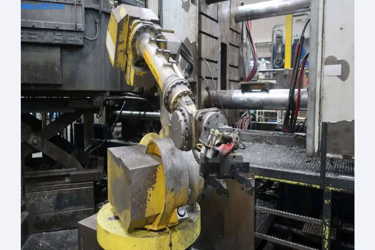Sistemas de fundição injectada (alumínio) 1.100 - 1.350 t,
Processamento mecânico, fabrico de ferramentas
-16