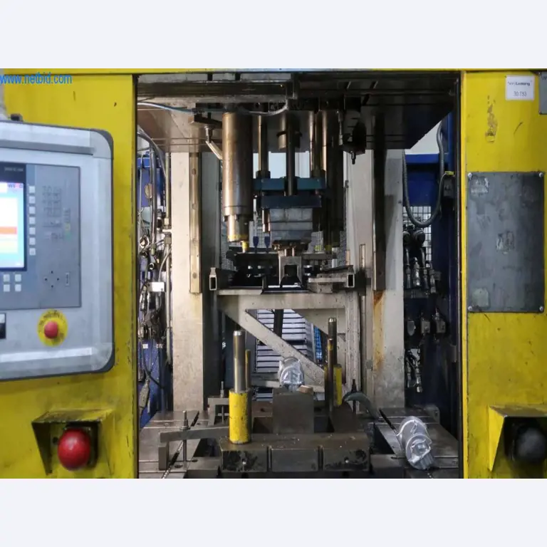 Sistemas de fundição injectada (alumínio) 1.100 - 1.350 t,
Processamento mecânico, fabrico de ferramentas
-23