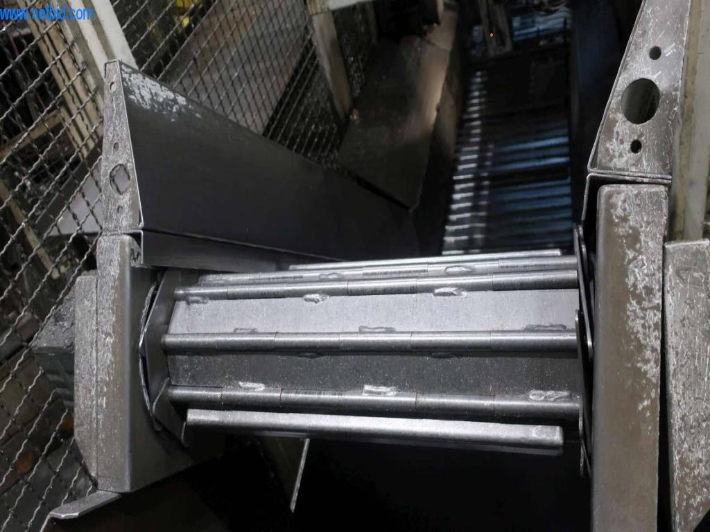 Systémy tlakového lití (hliník) 1 100 - 1 350 t,
Mechanické zpracování, výroba nástrojů
-32