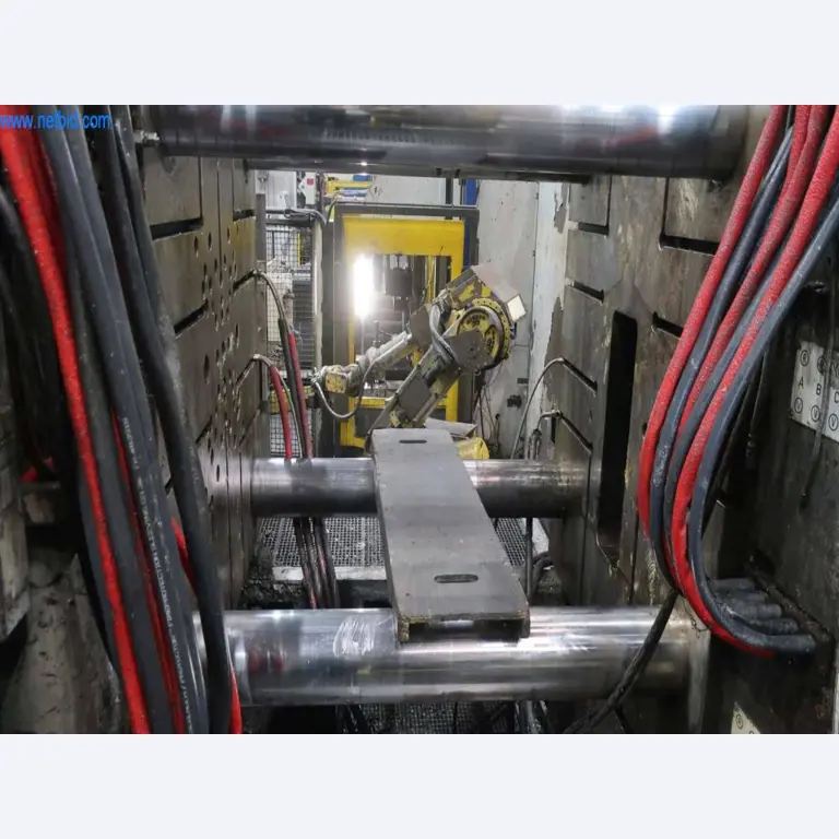 Sistemas de fundição injectada (alumínio) 1.100 - 1.350 t,
Processamento mecânico, fabrico de ferramentas
-35