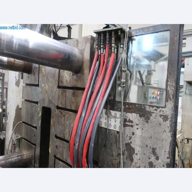 Sistemas de fundição injectada (alumínio) 1.100 - 1.350 t,
Processamento mecânico, fabrico de ferramentas
-36
