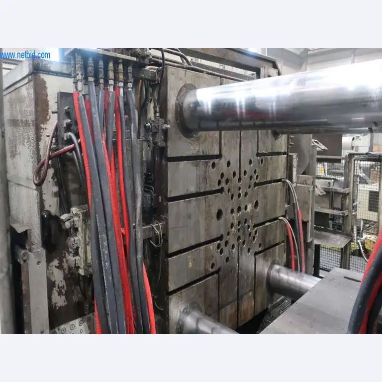 Sistemas de fundição injectada (alumínio) 1.100 - 1.350 t,
Processamento mecânico, fabrico de ferramentas
-37