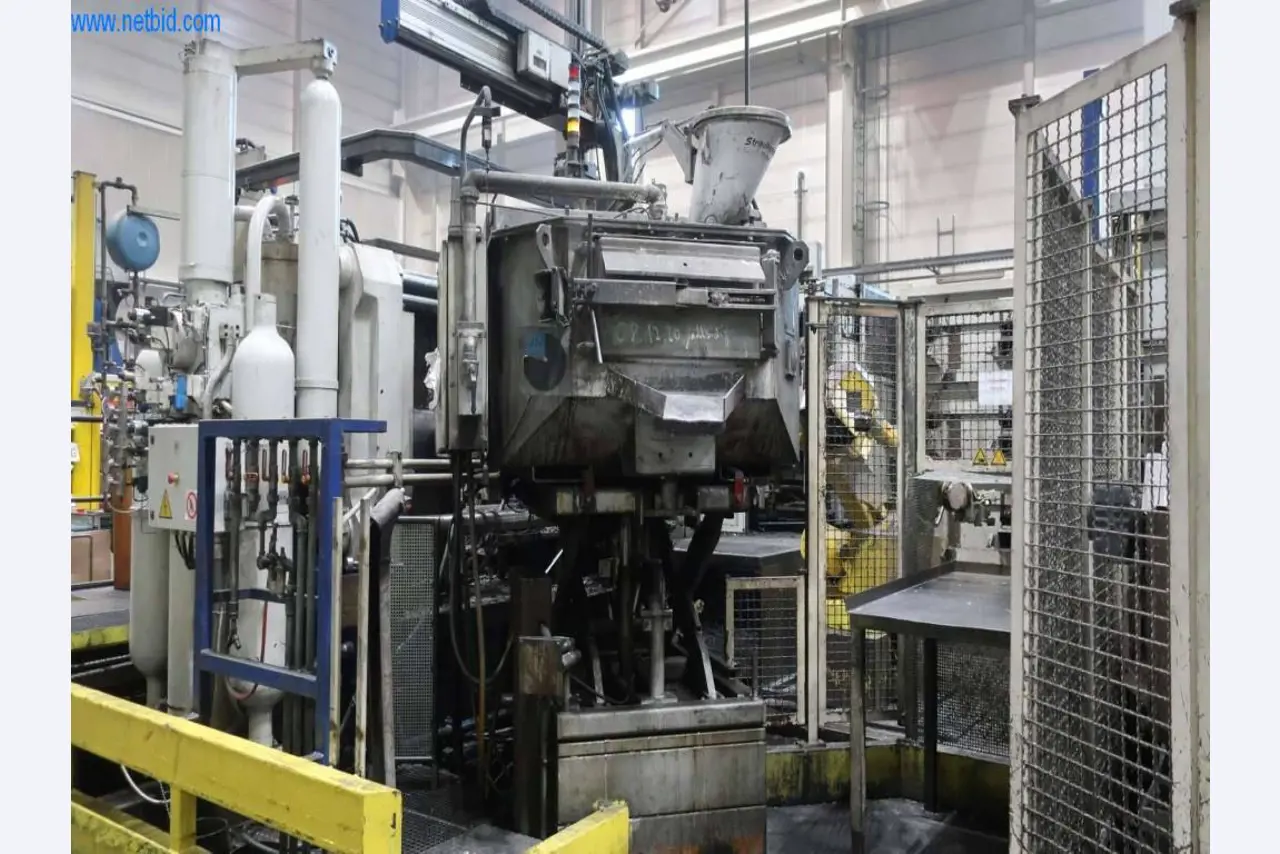 Sistemas de fundição injectada (alumínio) 1.100 - 1.350 t,
Processamento mecânico, fabrico de ferramentas
-6